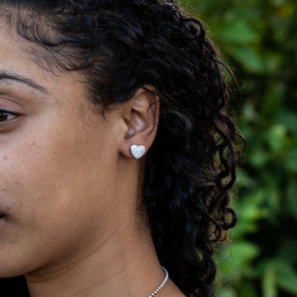 Womens Large Heart White Gold 925 Sterling Silver Micro Pave Cz Stud Earrings - Picture 5 of 5